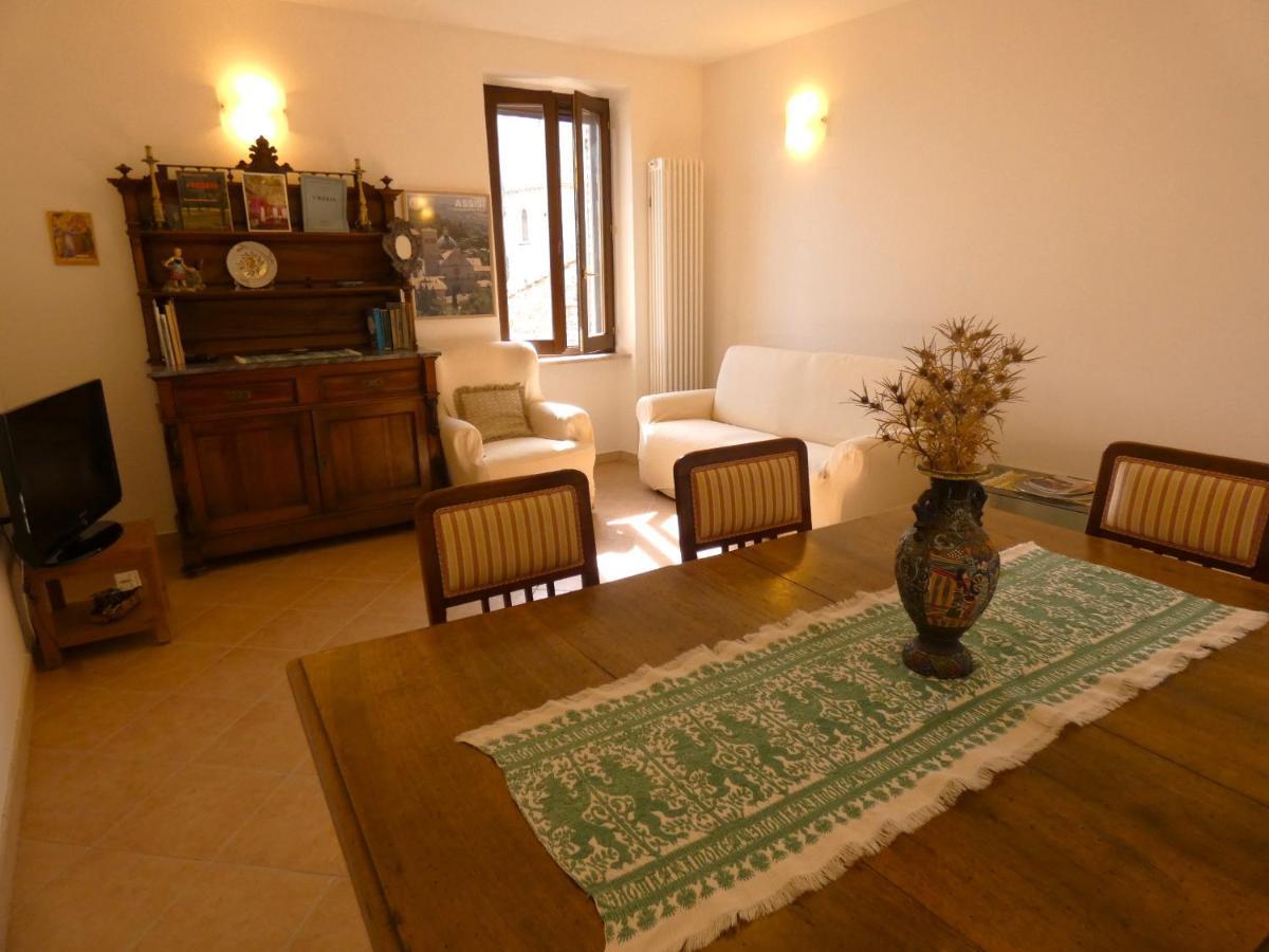 Scappo In Umbria, La Casa Di Eude Apartment อัสซิซี ภายนอก รูปภาพ