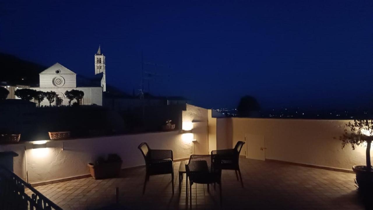 Scappo In Umbria, La Casa Di Eude Apartment อัสซิซี ภายนอก รูปภาพ