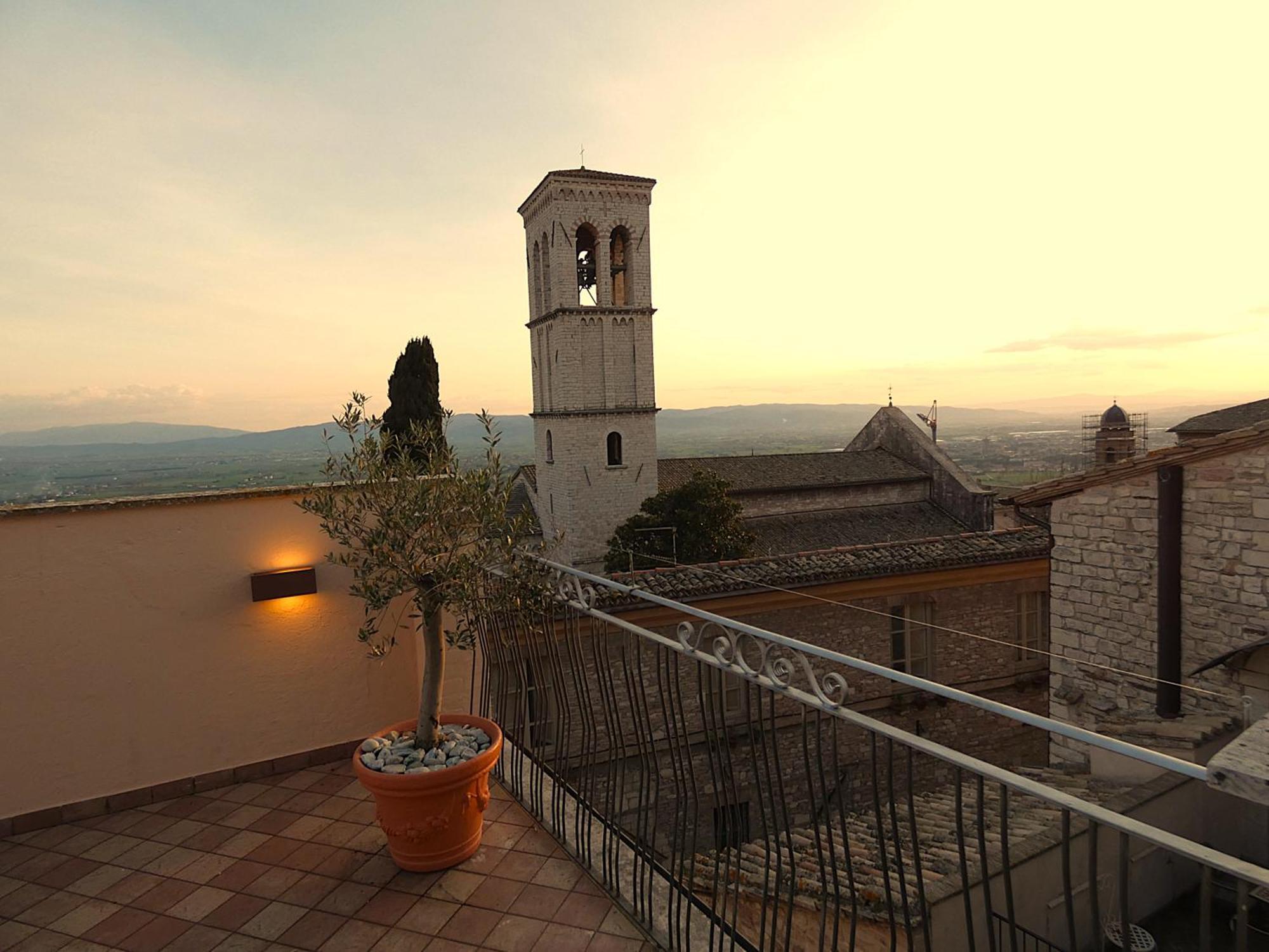 Scappo In Umbria, La Casa Di Eude Apartment อัสซิซี ภายนอก รูปภาพ